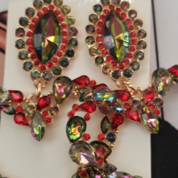 Oversized heart crystal earrings - Picture 2 of 3